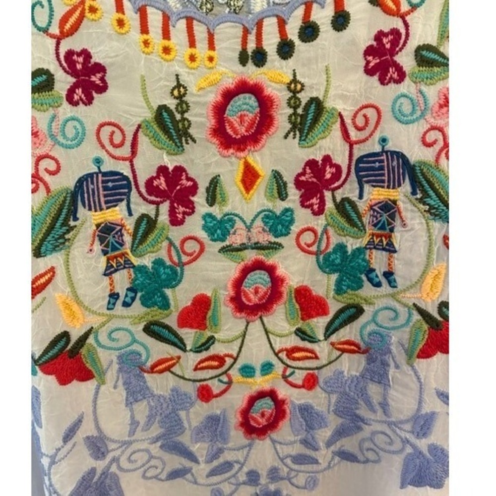 Johnny Was Tunic Top Women M White Excellent Embroidered Cupra Rayon MSRP $298. - Picture 6 of 8